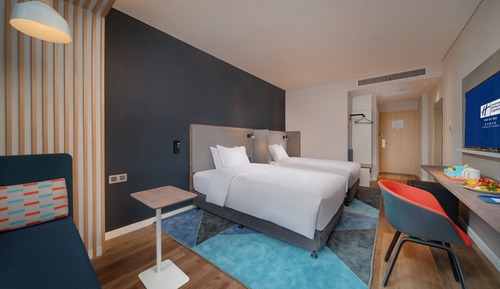 Standard Room, 2 Twin Beds (High Floor)