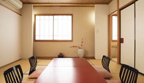 Japanese Style Room for 6 People with Private Toilet