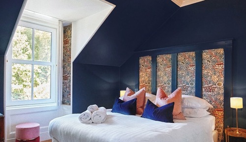 Double Room, Partial Lake View (Room 6)