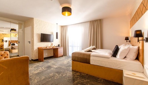 Family Room, Balcony
