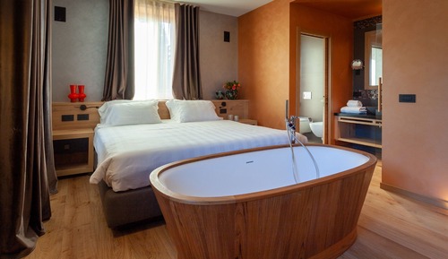 Family Suite (Wellness)