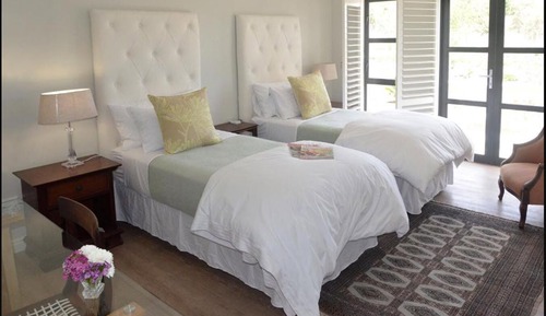 Luxury Room (2)