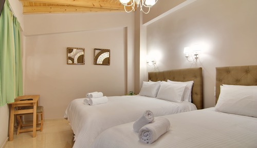 Deluxe Triple Room