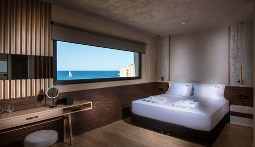 Suite, 2 Bedrooms (Emotion)