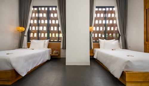Deluxe Triple Room (with Windows)