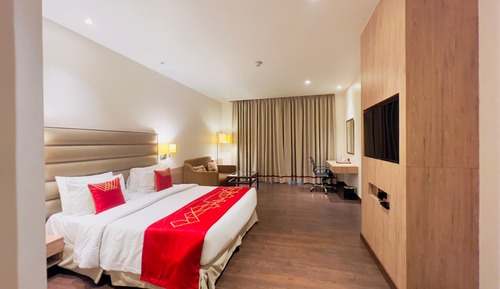 Deluxe Room, 1 King Bed, Non Smoking