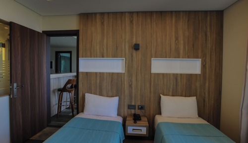 Deluxe Suite, 2 Bedrooms, Connecting Rooms (Jacuzzi)