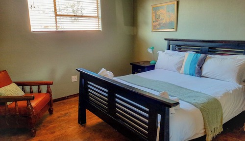 Fly Inn cabin (1)