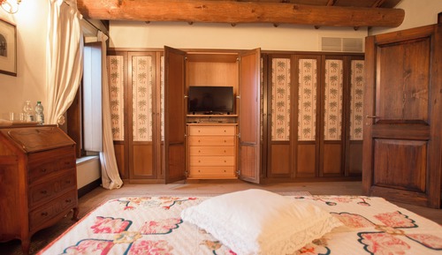 Elite Room
