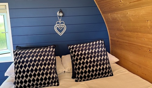 Luxury Double room with hot tub
