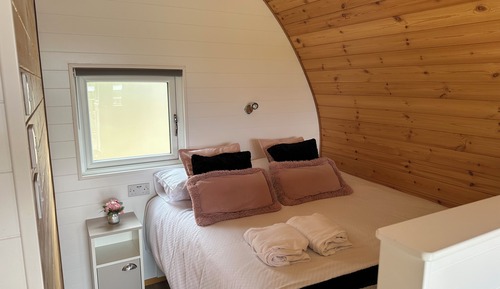 Luxury Double room with hot tub
