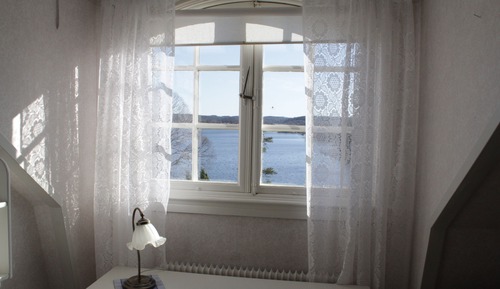 Traditional Single Room, Shared Bathroom