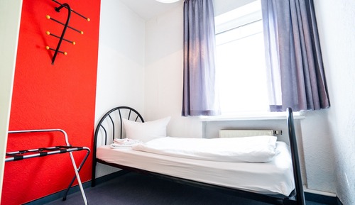 Economy Triple Room
