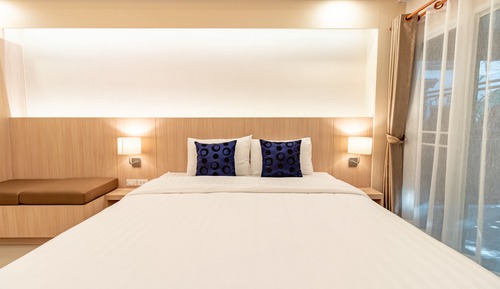 Suite, 1 King Bed with Sofa bed