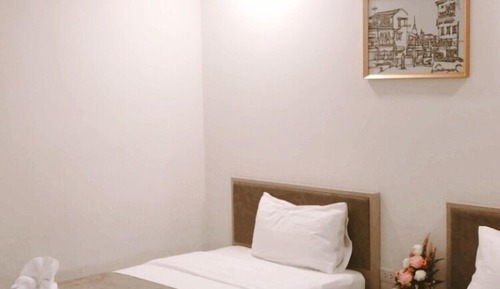 Basic Twin Room
