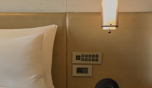 Room, 2 Twin Beds, City View