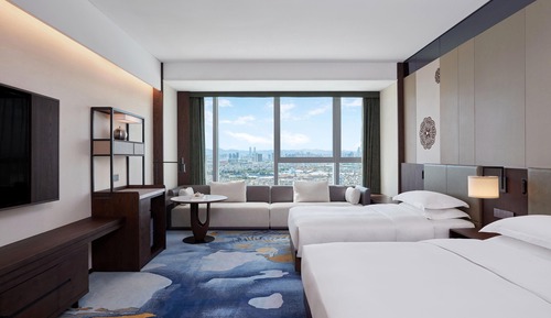 Room, 2 Twin Beds, City View