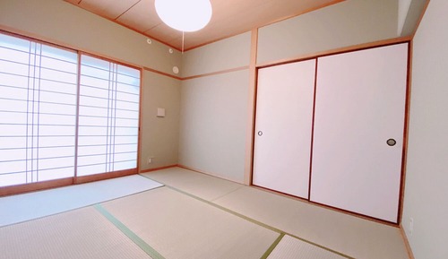 3 Bedroom Apartment with Balcony 402