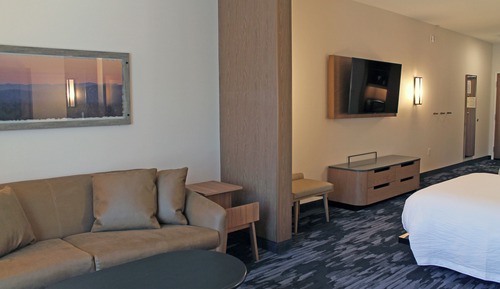Suite, Multiple Beds (Mobility/Hearing Accessible, Tub)