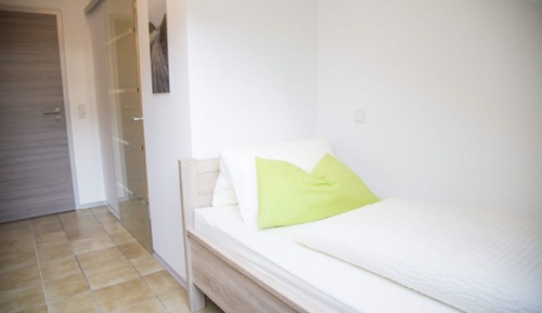 Single Room, Annex Building