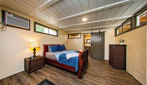 Superior Studio Suite, 1 Queen Bed, Kitchenette, Annex Building