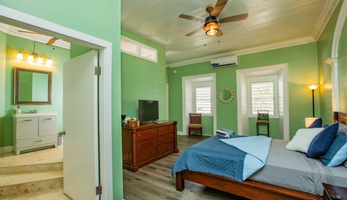 Traditional Studio, 1 Bedroom, Courtyard View
