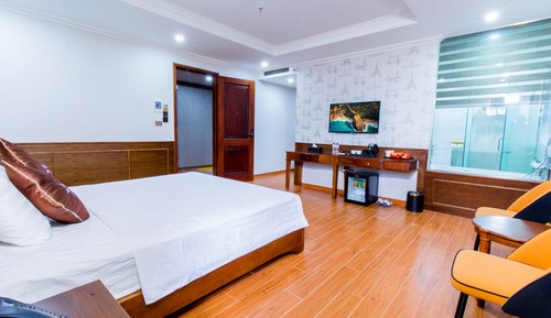 Executive Suite