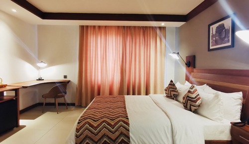 Deluxe Room, City View