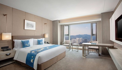 Deluxe Room, 1 King Bed