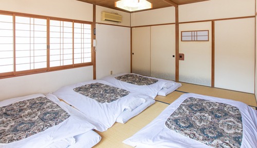 Japanese-style Quadruple Room with Shared Bathroom