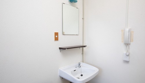 Single Room with Shared Bathroom