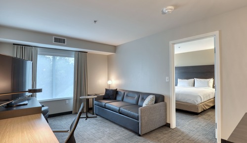 Studio, 1 King Bed with Sofa bed (Hearing Accessible)