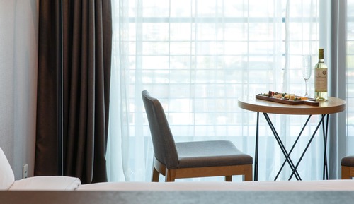 Premier Double Room, 1 Queen Bed, Partial Ocean View (Deluxe)