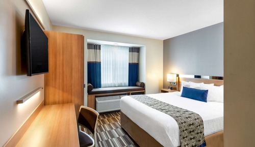 Room, 1 Queen Bed, Accessible, Non Smoking (Hearing Impaired)