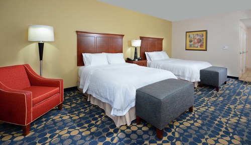 Room, 2 Queen Beds, Accessible, Bathtub (Mobility & Hearing)