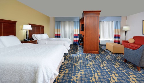 Studio, 2 Queen Beds, Accessible (Mobility & Hearing, Roll-in Shower)
