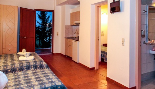 Family Room, 2 Bedrooms, Garden View