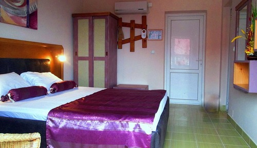 Design Double Room, Balcony, Courtyard View