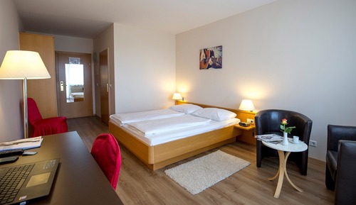 Double Room (Business+)