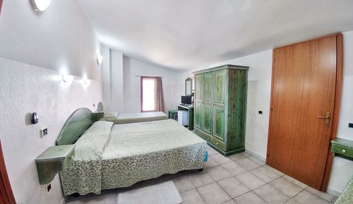 Deluxe Quadruple Room