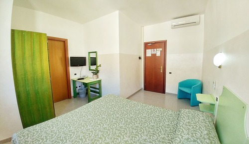 Classic Double or Twin Room, City View