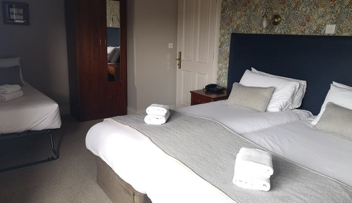 Standard Triple Room, Ensuite