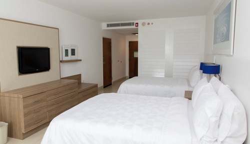Standard Room, 2 Queen Beds, Accessible
