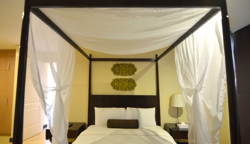 One Bedroom Deluxe