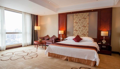 Deluxe Room, 1 King Bed