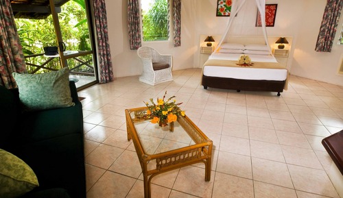 Basic Bungalow, 1 Queen Bed with Sofa bed, Garden View