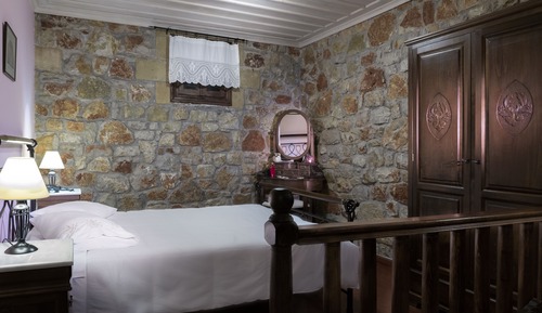 Traditional Studio, 1 Queen Bed