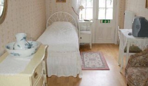 Standard Single Room, Private Bathroom