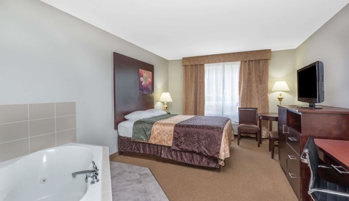 Efficiency, Standard Room, 1 Queen Bed