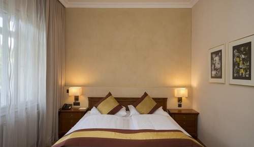 Classic Double Room, 1 Bedroom, Balcony, Mountain View